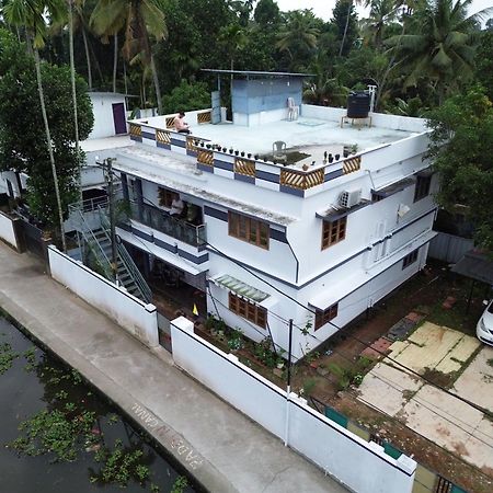 Paddy N Canal Homestay Alappuzha المظهر الخارجي الصورة